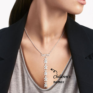 Personalisierte Halskette mit dem Namen der Mutter des Kindes und dem Geschenk der Mutter der Kinder