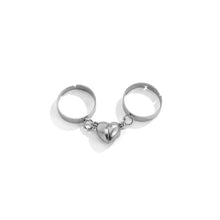 Load image into Gallery viewer, Magnetic Heart shaped Ring Couples Ring Best Friends Ring
