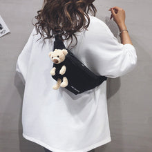 Laden Sie das Bild in den Galerie-Viewer, 2020 Modische süße Bären-Brusttasche
