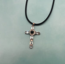 Laden Sie das Bild in den Galerie-Viewer, Modische Kreuz-Vater-Beten-Projektions-Kristall-Halskette
