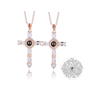 Modische Kreuz-Vater-Beten-Projektions-Kristall-Halskette