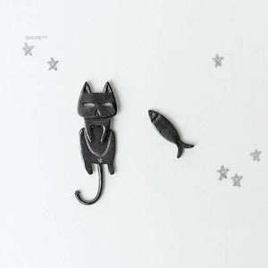Eine Katze, ein Fisch, passende BFF-Ohrringe