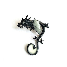 Cargar imagen en el visor de la galería, Clip de oreja de dragón luminoso fresco de moda
