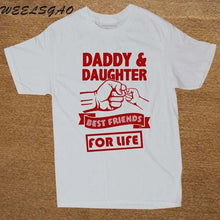 Laden Sie das Bild in den Galerie-Viewer, Papa und Tochter beste Freunde fürs Leben Vatertagsgeschenk T-Shirts
