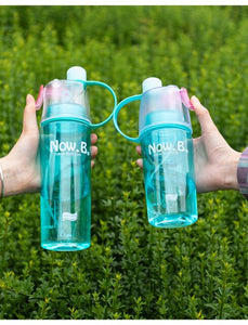 Tragbare Wasserflasche zum Trinken und Beschlagen für die Abkühlung beim Outdoor-Sport